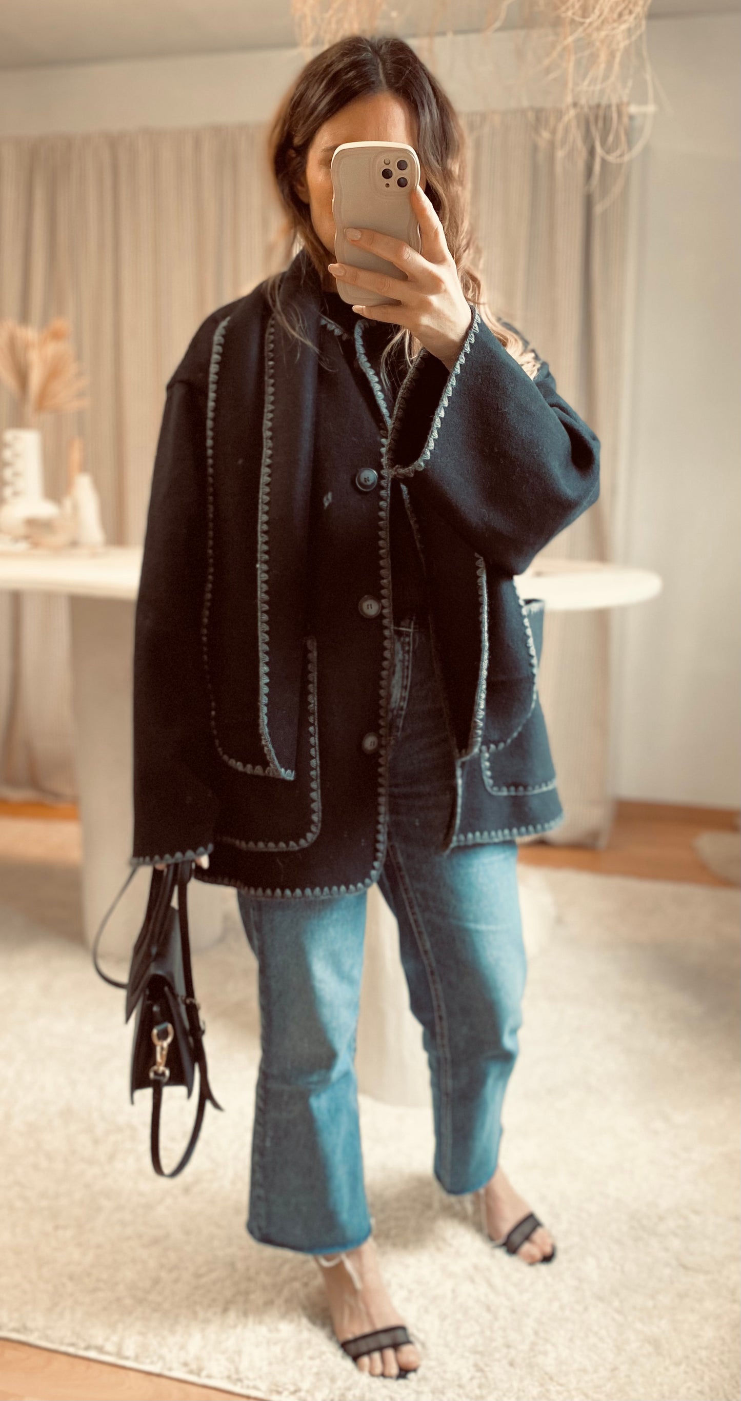 manteau echarpe noir couture brodé grise